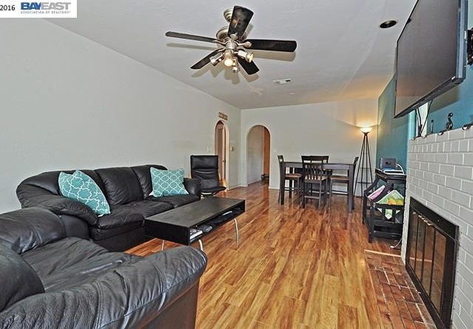 2nd image of 1477 College Ave