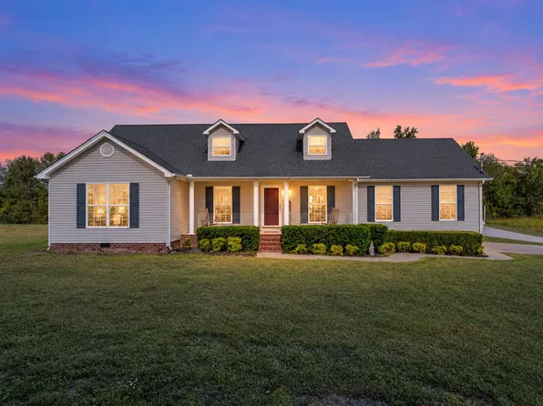 1144 Bell Buckle Wartrace Rd, Wartrace, TN 37183