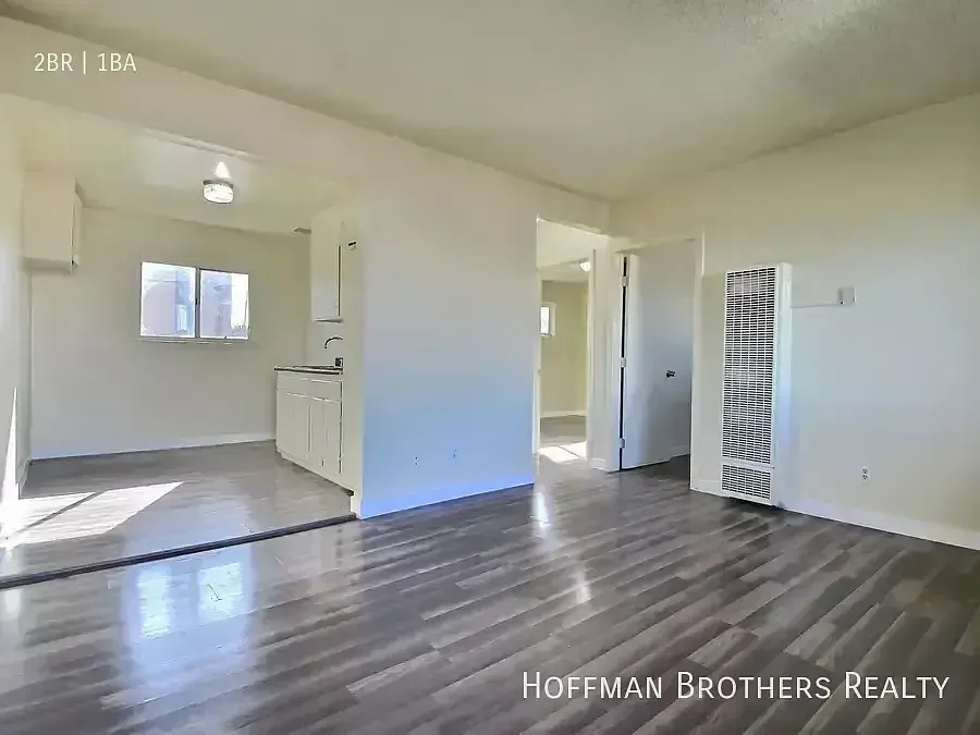517 W 84th St Los Angeles, CA 90044 — Photo 4