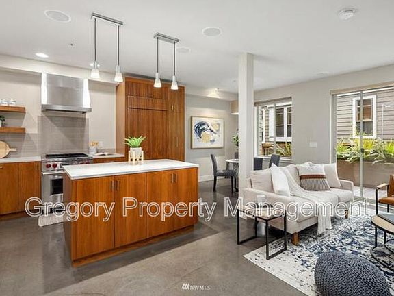 4th image of 732 Boylston Ave E APT B