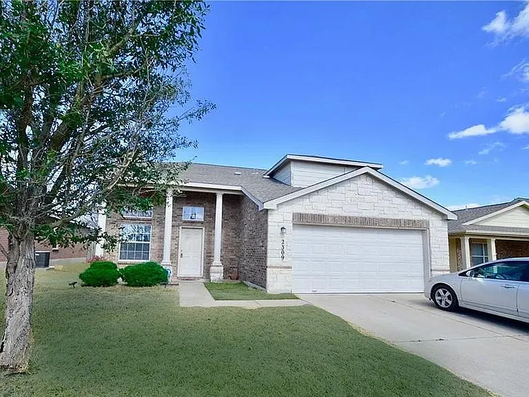 2309 Maedell Dr — Photo 1