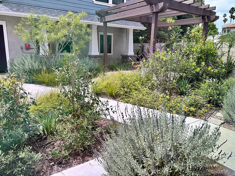 67 N Sierra Bonita Ave #1 — Photo 16