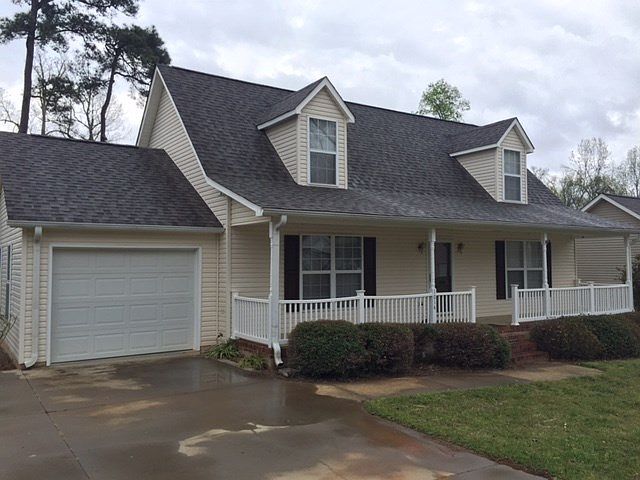 2nd image of 1014 N Lake Dr
