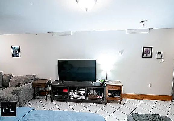 5th image of 481 12th St #1E