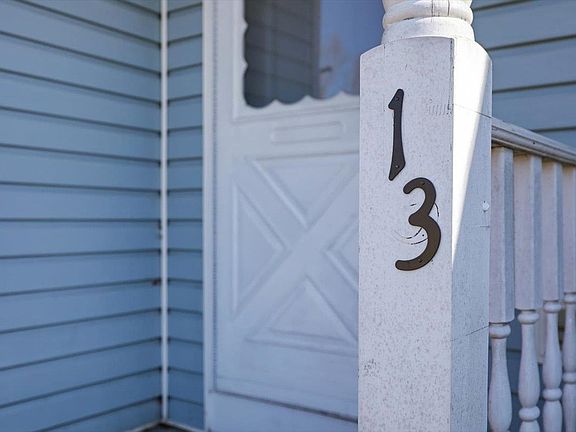 17th image of 13 Kingston Ct
