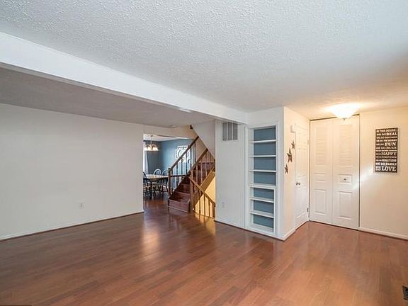 4th image of 1746 Springfield Ln