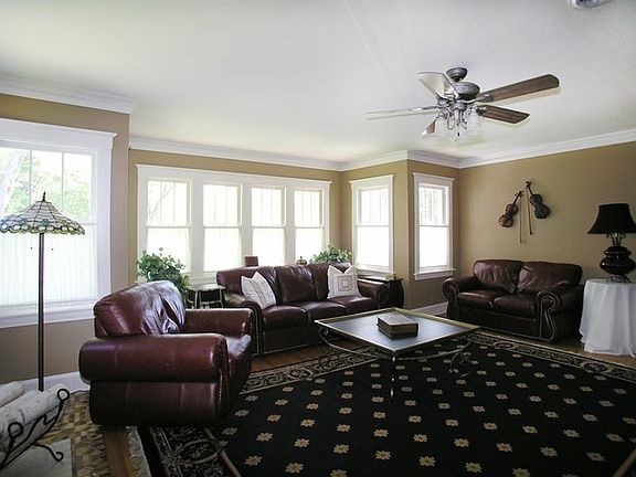 5th image of 43 N Poplar Pl
