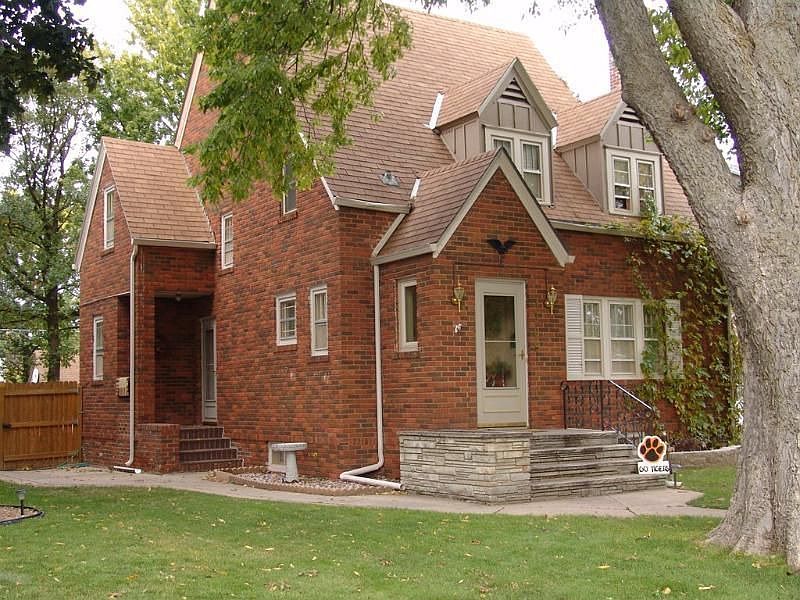 1309 Wisconsin Ave SW, Huron, SD 57350 Zillow