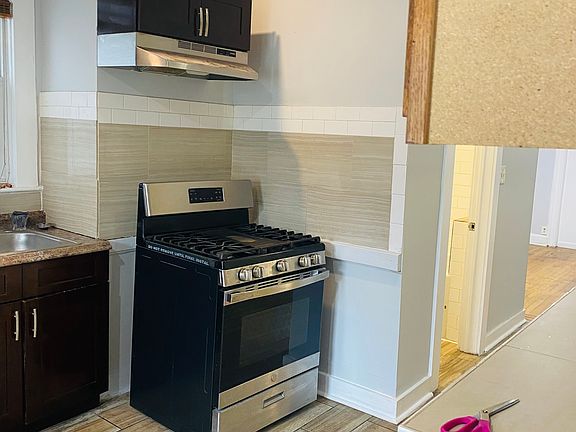 4th image of 224 Bayview Ave Floor 1