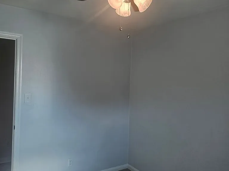 1068 Sharon Dr — Photo 17