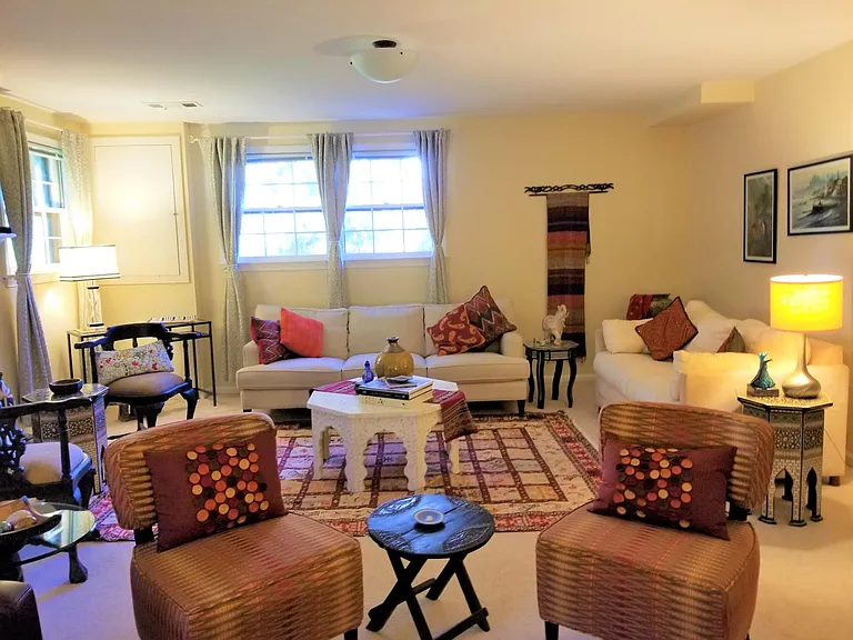 Family Room (Lower level)