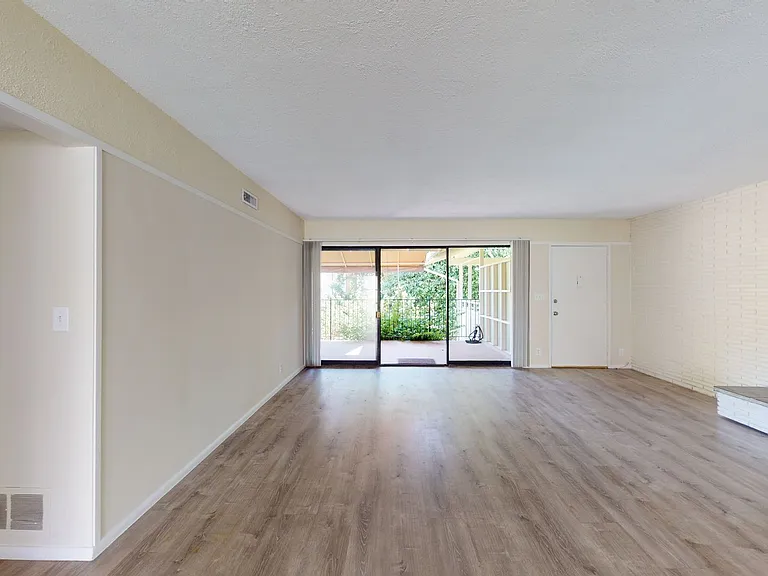 225ora — Photo 4