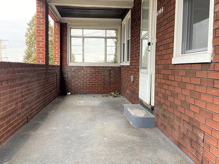 4908 Lougean Ave — Photo 2
