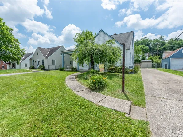 202 Delaware Dr, Glenshaw, PA 15116