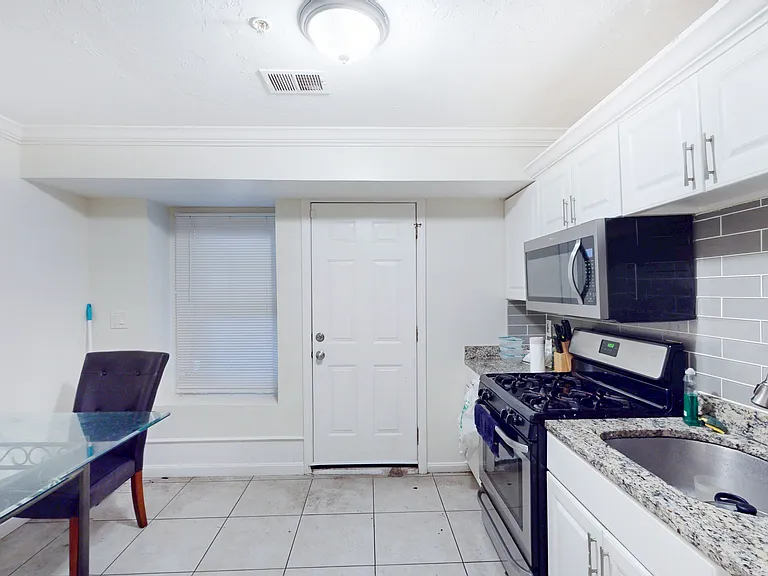 712 Shawmut Ave #1P — Photo 13