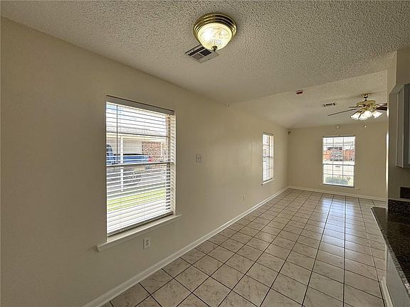 4th image of 2513 Rue Jesann