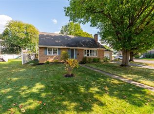 427 Barrett Rd, Emmaus, PA 18049