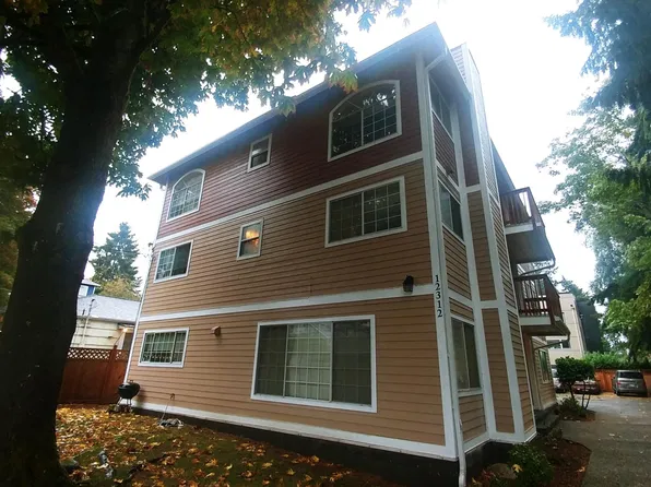 12312 40th Ave NE #3D, Seattle, WA 98125