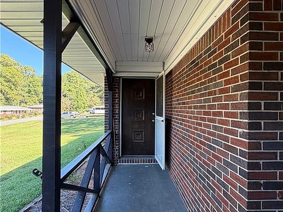2nd image of 1111 Luther Dr SW