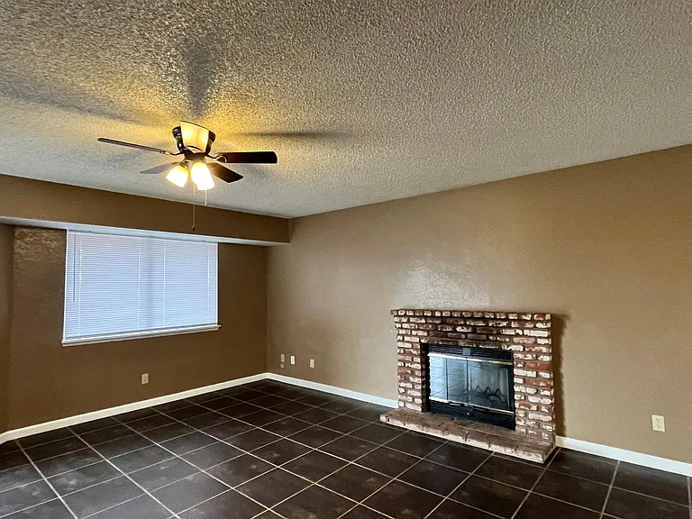 9120 Peach Ave — Photo 4