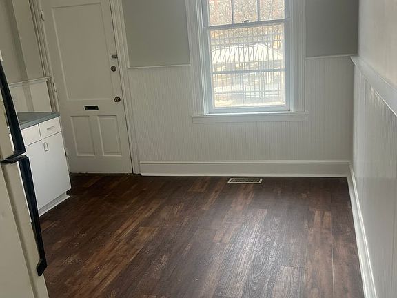 4th image of 229 N Christian St