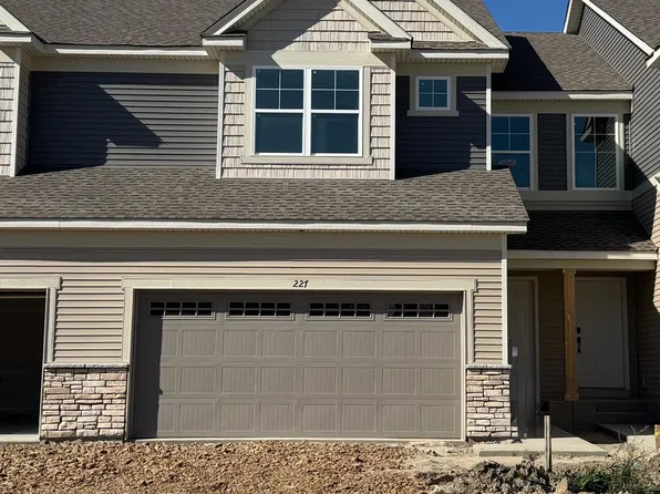 227 Huntington Dr, Waconia, MN 55387
