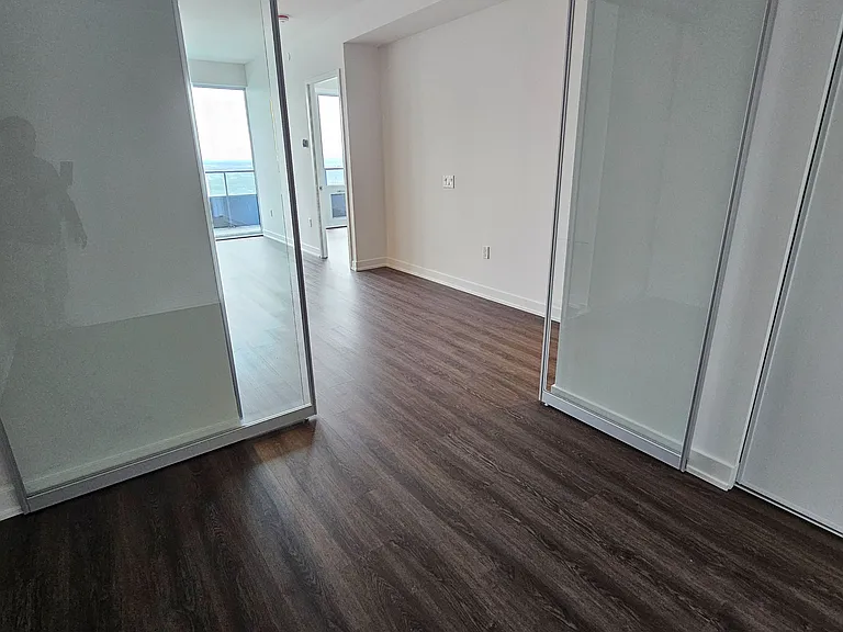 448 Burnhamthorpe Rd W #4201 — Photo 9