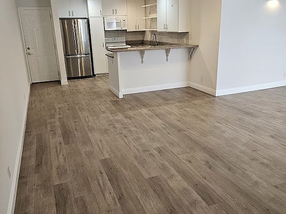 2nd image of 827 2nd St APT 207