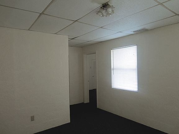 3rd image of 815 Hennessee St