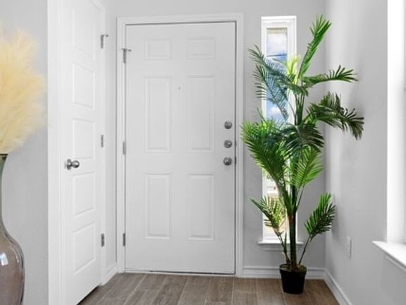 3rd image of 5141 Kelwood St #101