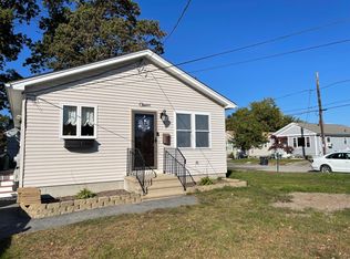 11 Kennedy Dr, North Providence, RI 02904