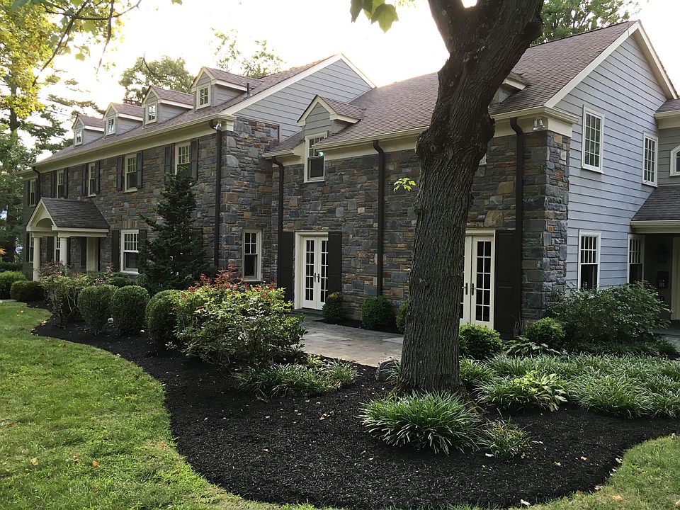 1st image of 391 Sycamore Ave