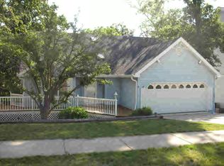 2672 Forrest Green Dr, Decatur, IL 62521