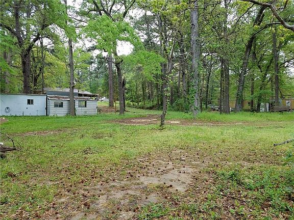4th image of 17438 Lakeview Dr