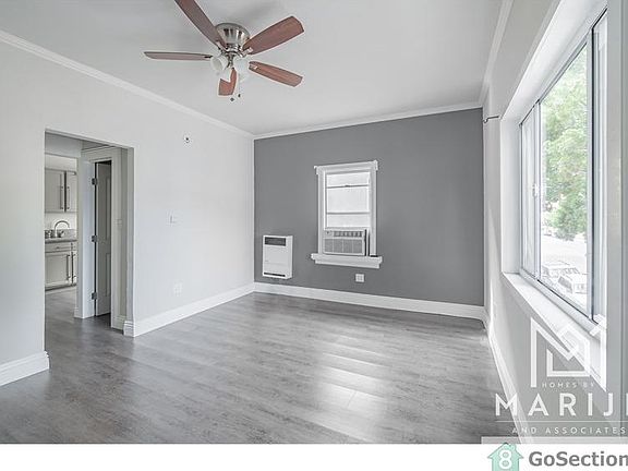 3rd image of 2820 W 8th St APT 21