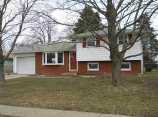 56716 Spruce Ln, Elkhart, IN 46516