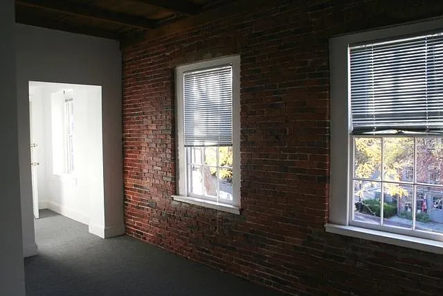 1 bed, 882 sqft, $2,750 — Photo 4
