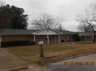 1208 Rolling Hills Dr, De Kalb, TX 75559
