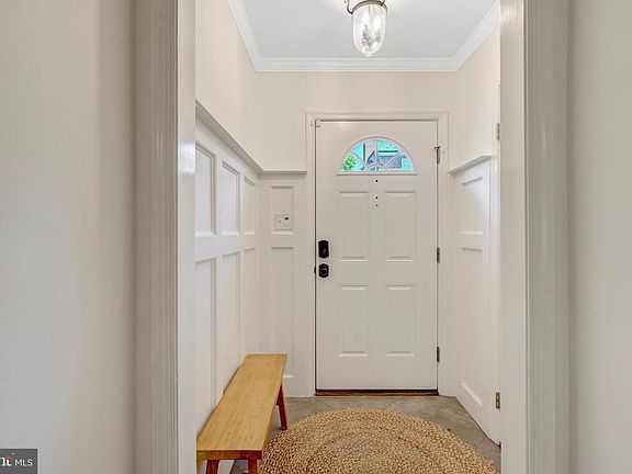 4th image of 1122 Kensington Rd