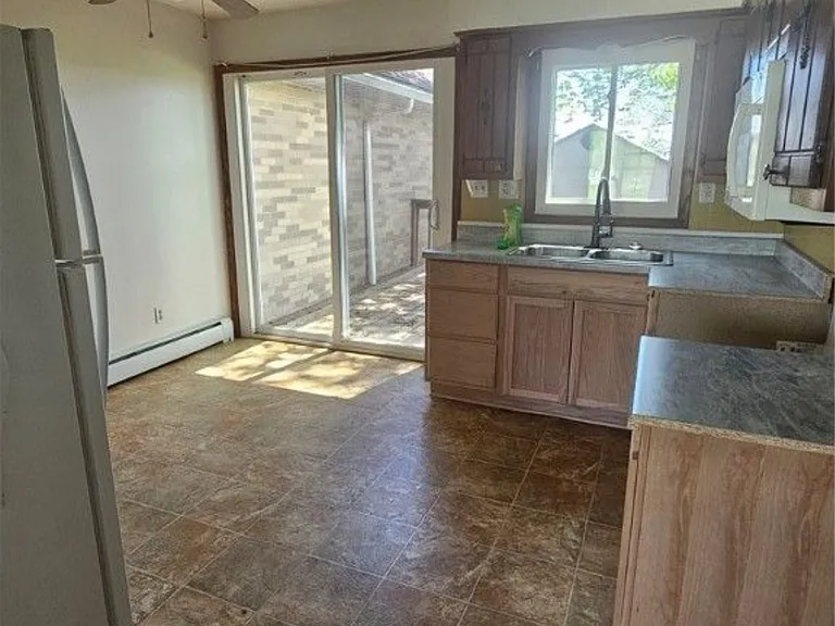 14293 Galehouse Rd — Photo 4