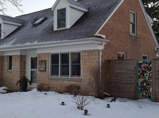 1211 N 9th St, Manitowoc, WI 54220