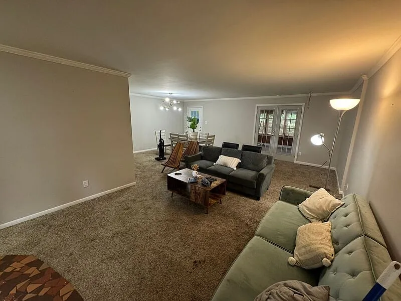 4 bed, 2.0 bath, 1956 sqft, $1,850 — Photo 3