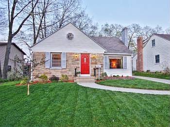 1st image of 1336 Cambridge Dr SE