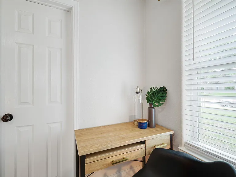 334 Lisa Ln — Photo 24
