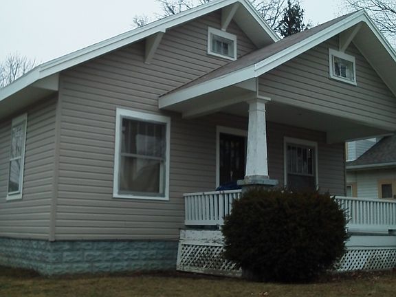 2nd image of 365 S Clairmont Ave
