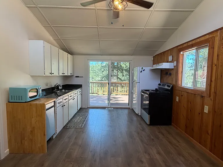 5547 Lee Dr — Photo 4