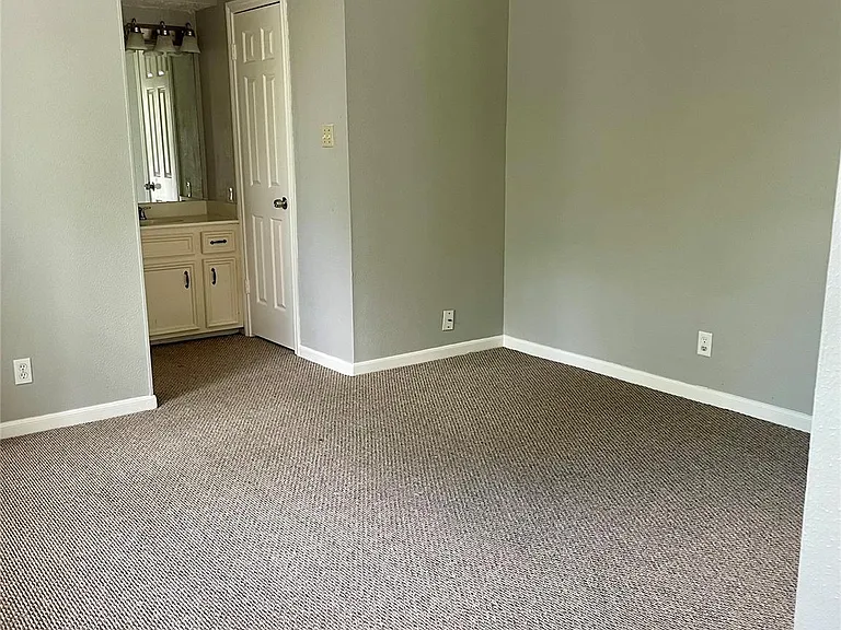 21122 Harvest Hill Ln — Photo 31