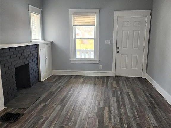 3rd image of 3505 E 34th St