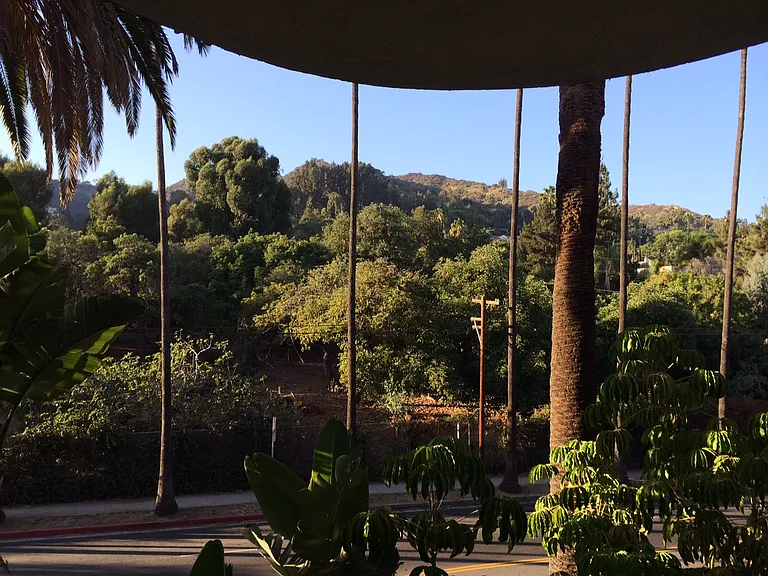 7560 Hollywood Blvd #301 — Photo 4