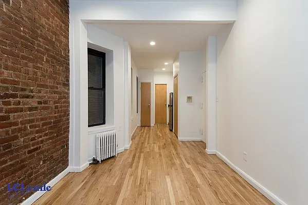 Rented by LC Lemle Real Estate Group | media 14